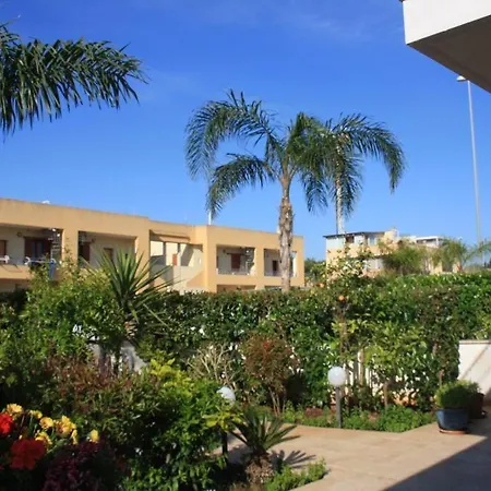 Con Patio E Giardino Apartment Gallipoli